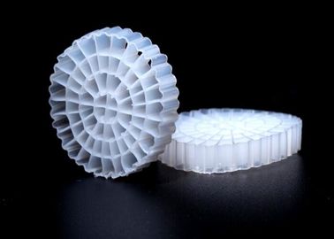 購入 純 HDPE 素材 K5 MBBR フィルター メディア 表面面積 色の良い 白色 online manufacture