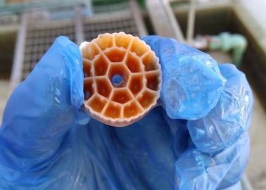 購入 黒色 MBBR 活性炭と原始 HDPE 素材のバイオメディア online manufacture