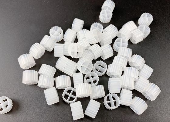購入 11*7mm 天然色と未熟なHDPE素材 MBBRバイオフィルムキャリアメーカー online manufacture