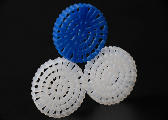 購入 下水処理 プラスチックフィルターメディア MBBR HDPEバイオマー 大 1200 m2/m3 表面面積 IFAS機器 online manufacture