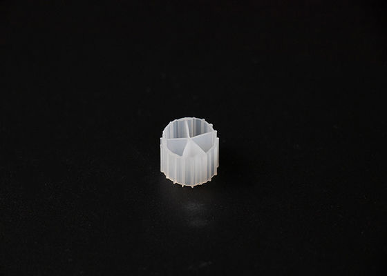 購入 白色 浮遊井 UV耐性HDPE PE03 MBBRキャリア IFASプロセス online manufacture
