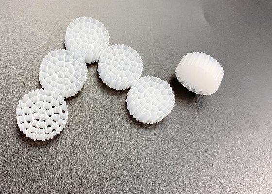 購入 プラスチックのバイオメディア空気装置 IFAS MBBR K1 フィルターメディア 白色 online manufacture