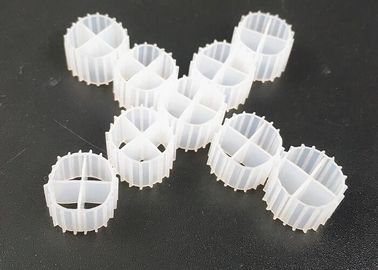 人気 11*7mm 白色と原始 HDPE 素材 MBBR バイオボール 水族館用