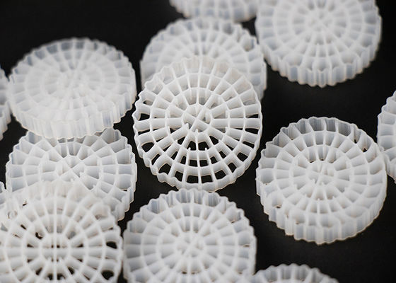 白色 MBBR バイオメディア 処女 HDPE 素材 K5 廃棄物処理用