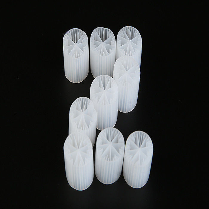 15mm X 15mm MBBR K1 フィルターメディア 純 HDPE 表面面積が良い