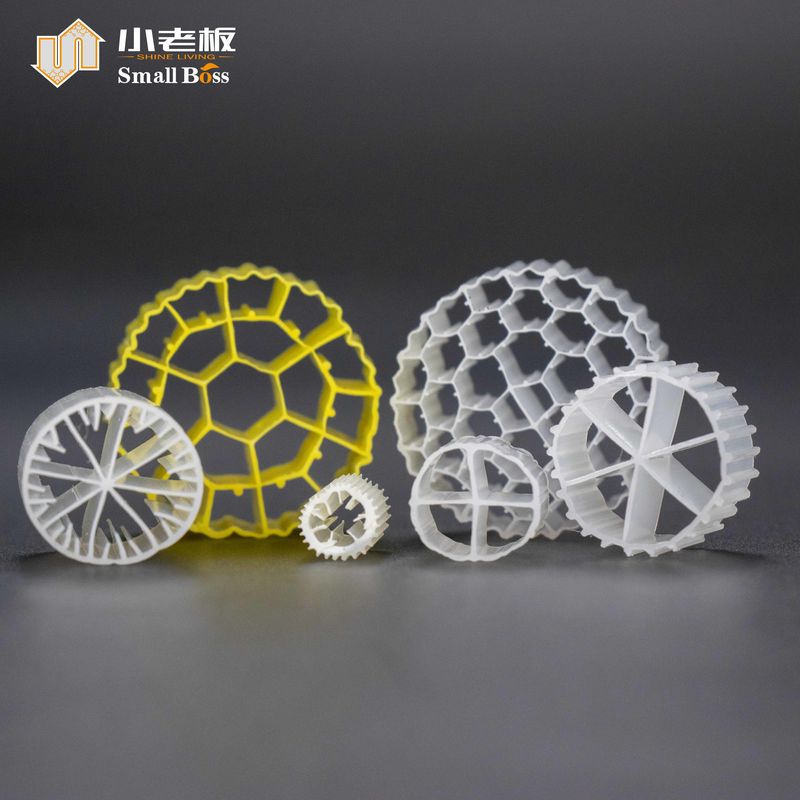 PE38 移動ベッド バイオフィルム 原子炉 白 天然色 処女 HDPE 材料 Mbbr キャリア