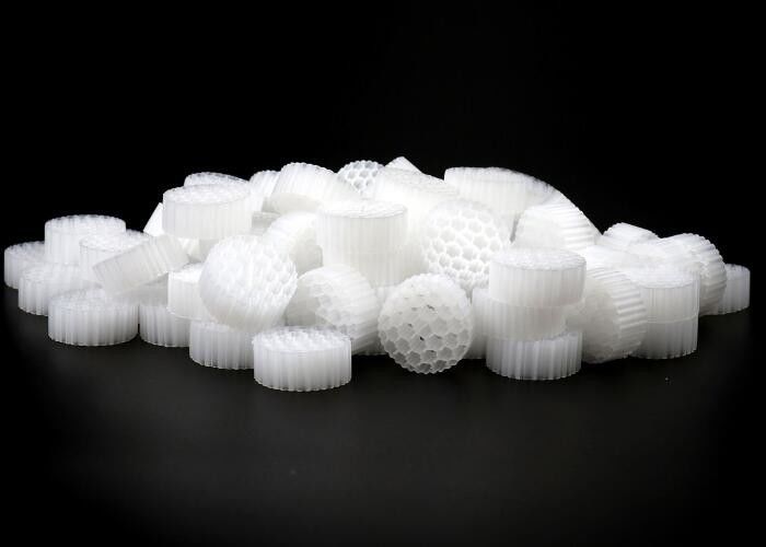 特殊式 MBBR フィルタメディア 純 HDPE 素材と白黒色 RAS