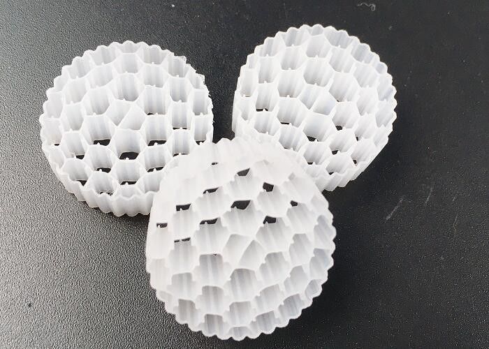 アクアポニクス Mbbr バイオチップ BIO フィルターメディア 水資源を節約する 活気のあるバイオフィルム成長