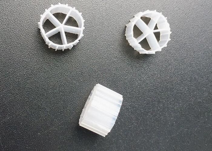 K1 K3 バイオフィルム キャリア 梱包フィルター Hdpe 10*7mm ラス 養魚場 5室