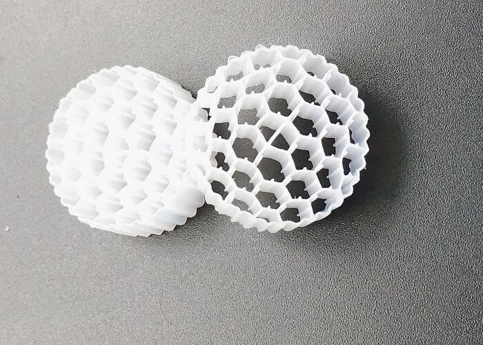 滴滴するバイオフィルター 白色 MBBR BIO MEDIA FAB CARRIER 25*10MM 38 ROOMS 下水処理