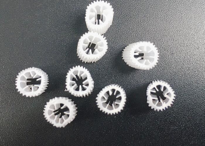 空間節約 プラスチック浮遊フィルターメディア カルドネス バイオフィルターメディア