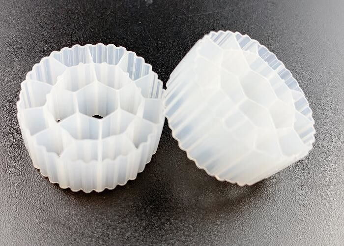 プラスチックHdpeRASショック耐性MBBR浮遊フィルターメディア