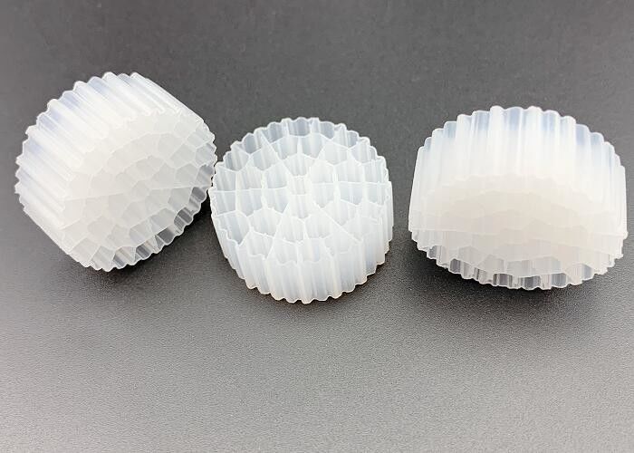 FDA PE37 25*10MM ホワイト HDPE MBBR フローティングフィルターメディア
