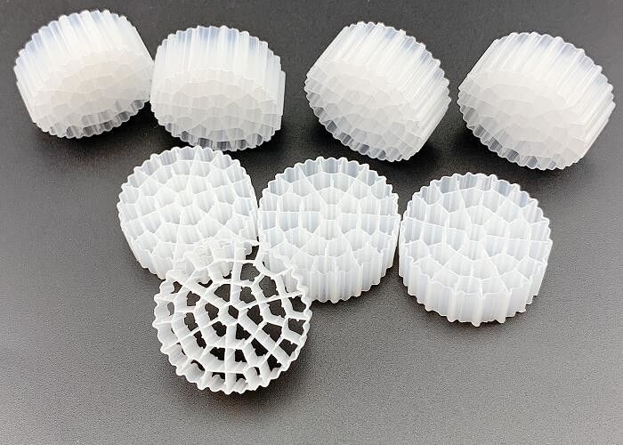 白色 HDPE K1 フィルターメディア PE37 水質改善