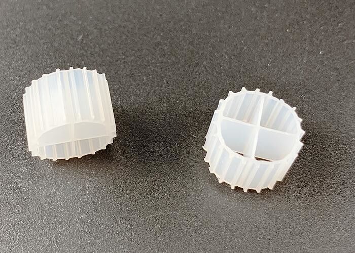 11*7mm MBBR バイオフィルターメディア K1 白色と原始HDPE素材