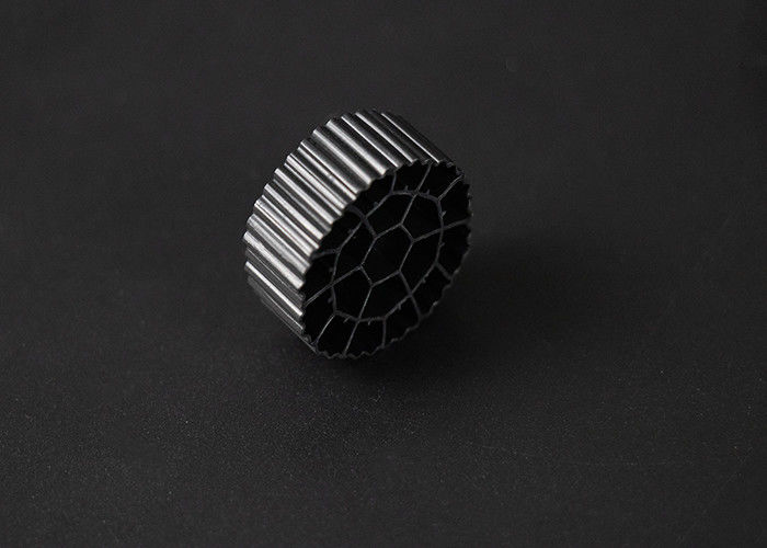 ヴァージンHDPE素材 MBBRフィルターメディア バイオフィルター 25mm X12mm サイズ 600 m2/m3 表面面積