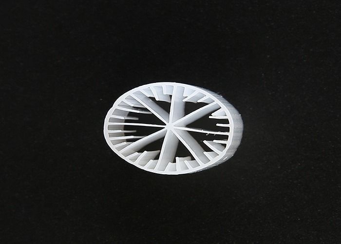 15*15mm サイズ MBBR バイオメディア ヴァージン HDPE 素材 白色 アナエロビックタンク用