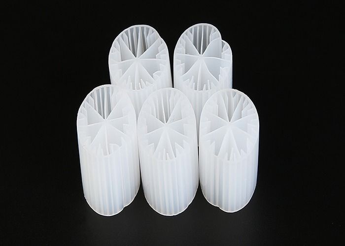 水好性白色プラスチックフィルターメディア HDPE 移動ベッドバイオフィルムリアクター