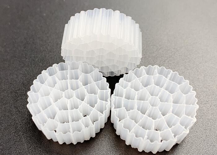 プラスチックバイオメディア エクストルーションパイプ バイオチューブ MBBR カルドネスフィルターメディア どんな色でも