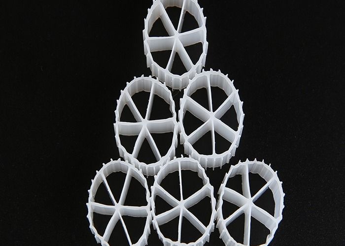 魚池 MBBR バイオメディア K1 移動ベッドフィルター 純 HDPE 材料 85% 孔隙度