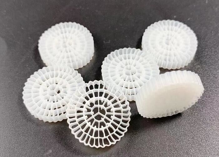 HDPE Mbbr キャリアバイオフィルター 魚場用の吊り床 25x4MM