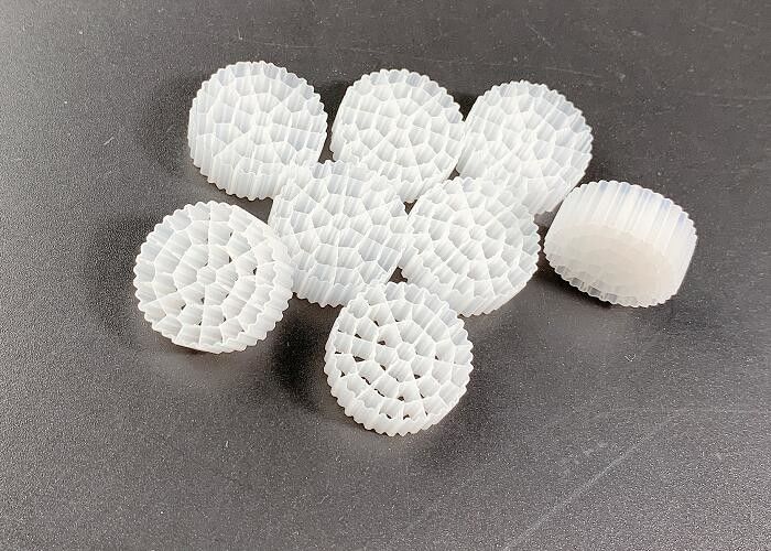 白色 SBR プロセス水処理 MBBR フィルターメディア ROHS REACH