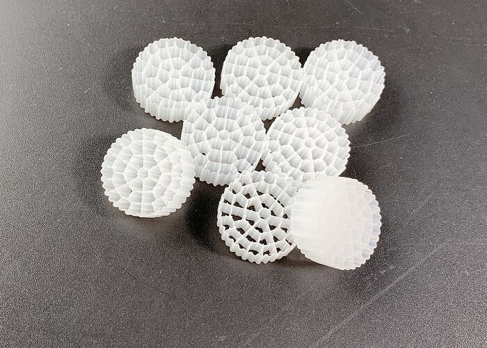 白色 SBR プロセス水処理 MBBR フィルターメディア ROHS REACH